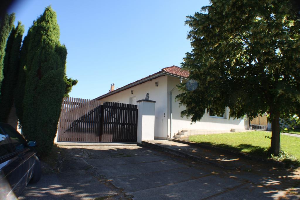Apartmany Knezicky Екстериор снимка